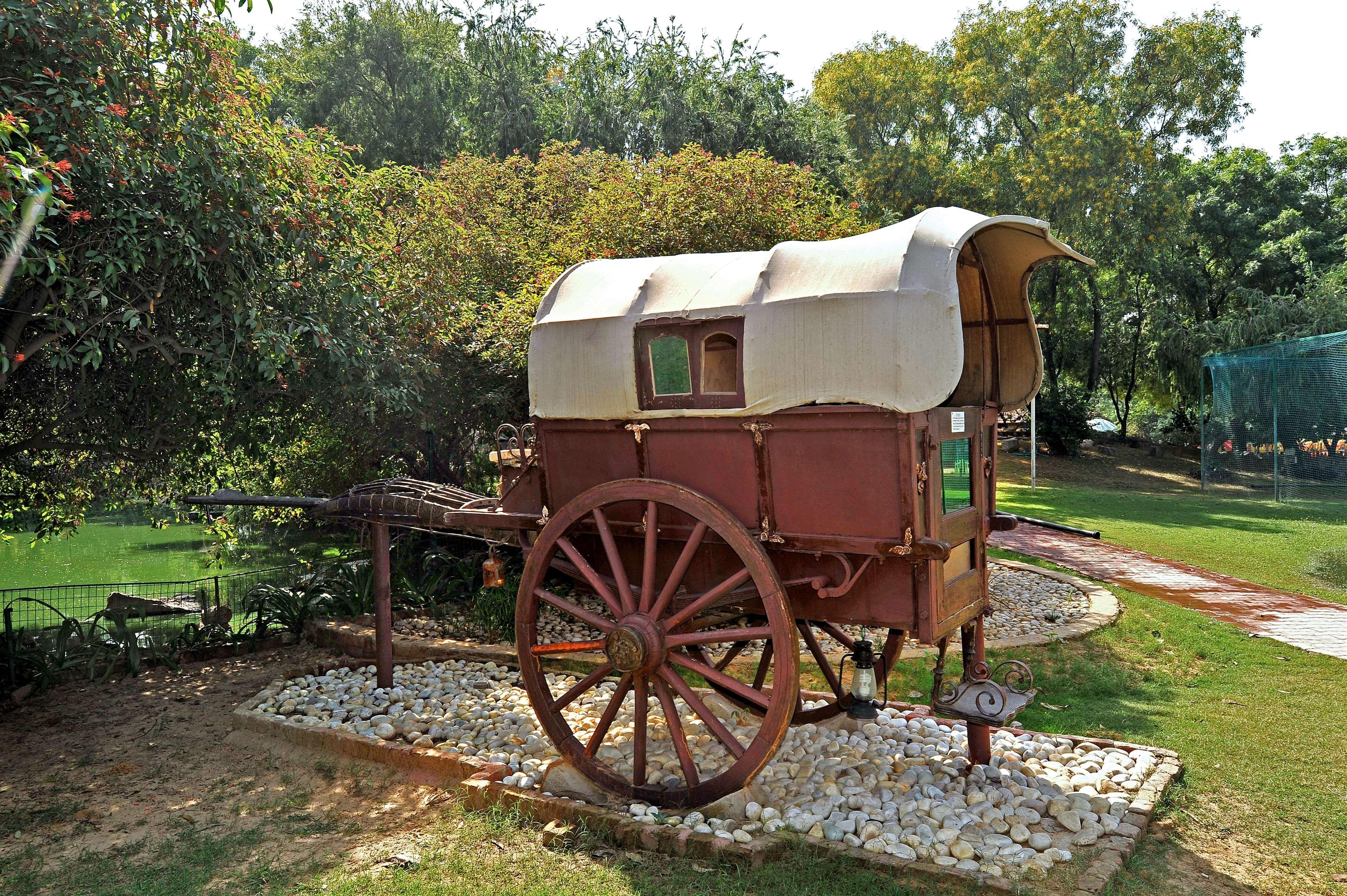 Best Western Resort Country Club Gurgaon Dış mekan fotoğraf